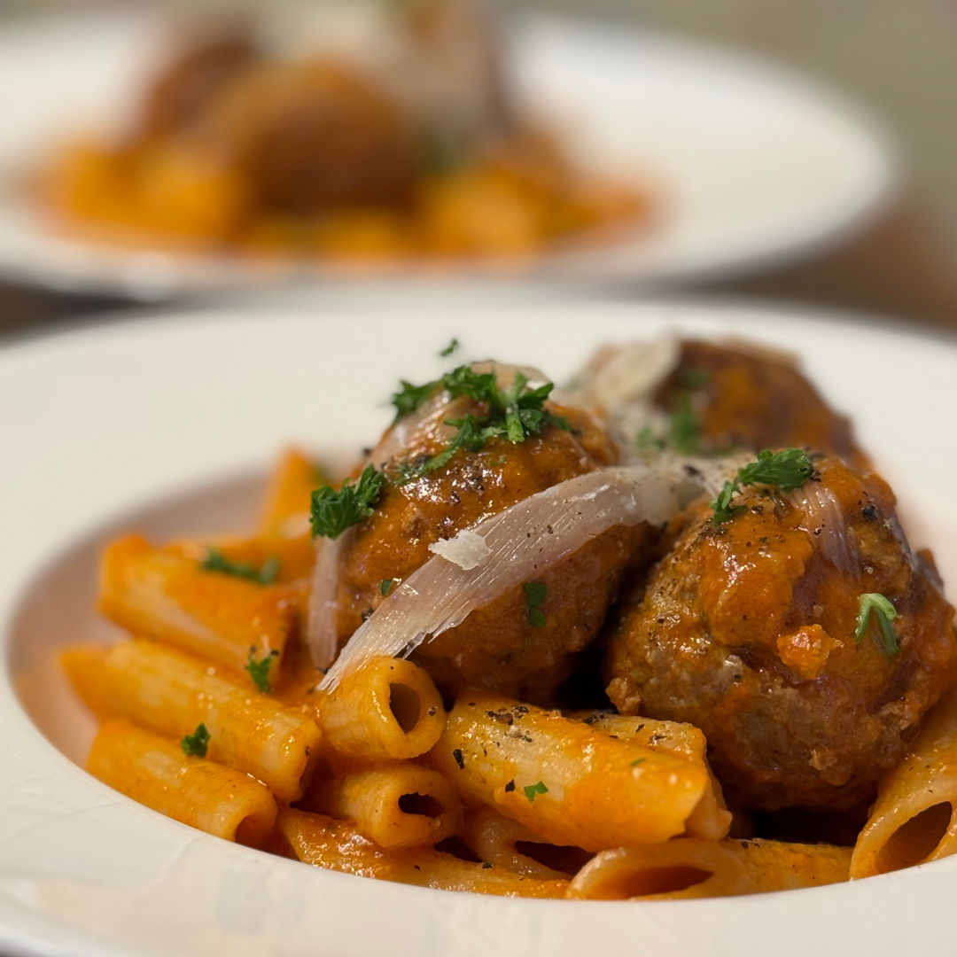 Meatball with penne in vodka tomato sauce